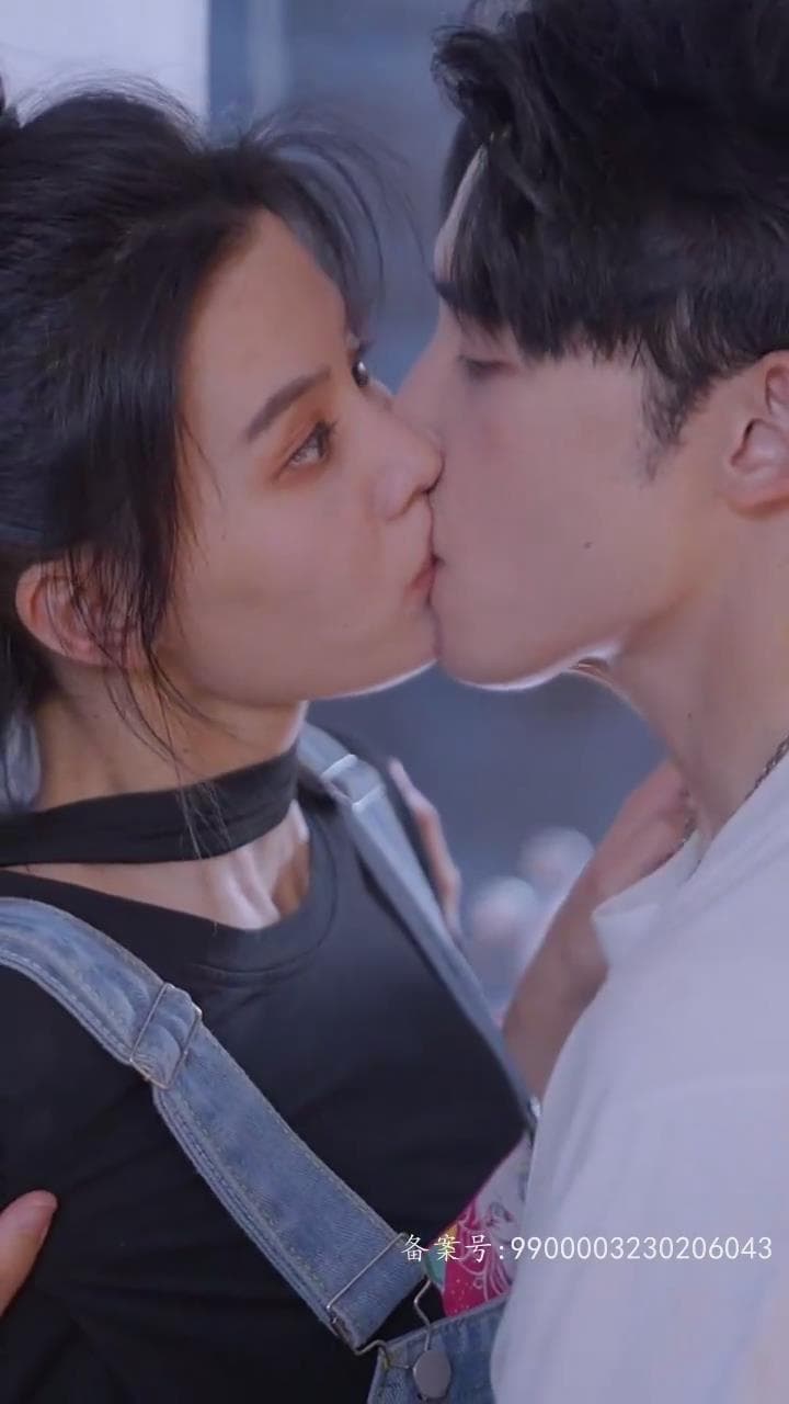 替嫁后,纨绔大佬每天都在撩我